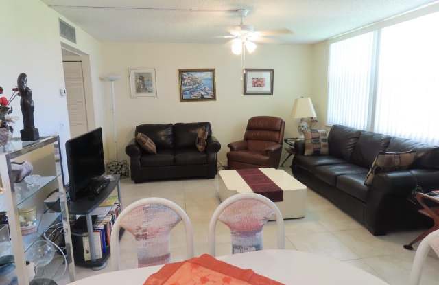 17 Willowbrook Lane Gallery 2