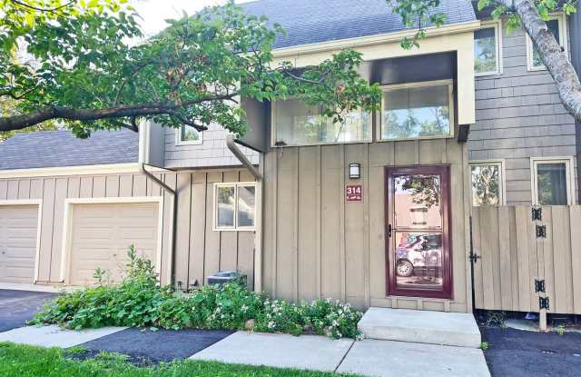 Newly Remodeled Townhome with 2-Car Garage and Basement Rec Room is Pet Friendly! photos photos