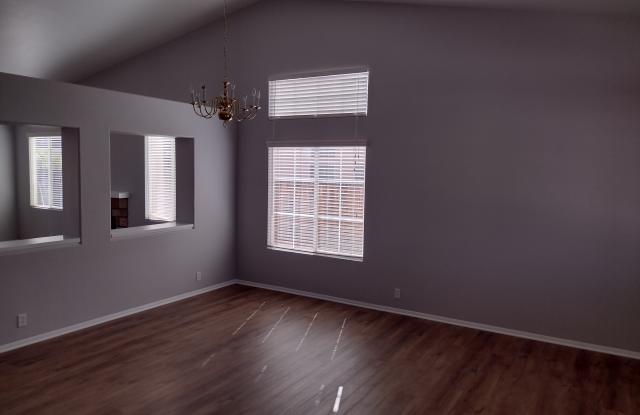13588 Kurena Rd Gallery 4