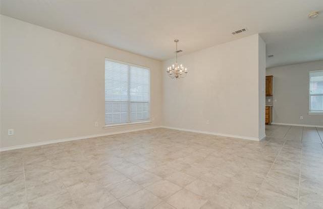 734 Crownpoint Court Gallery 4