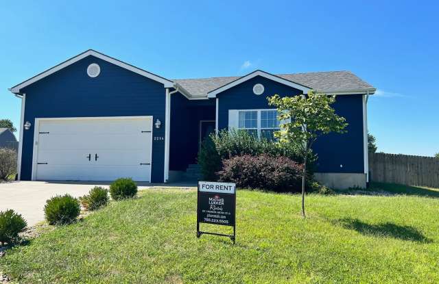 Available Now – Spacious 4 Bedroom / 3 Bath Rancher! photos photos