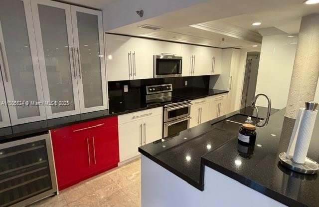 210 174th St photos photos