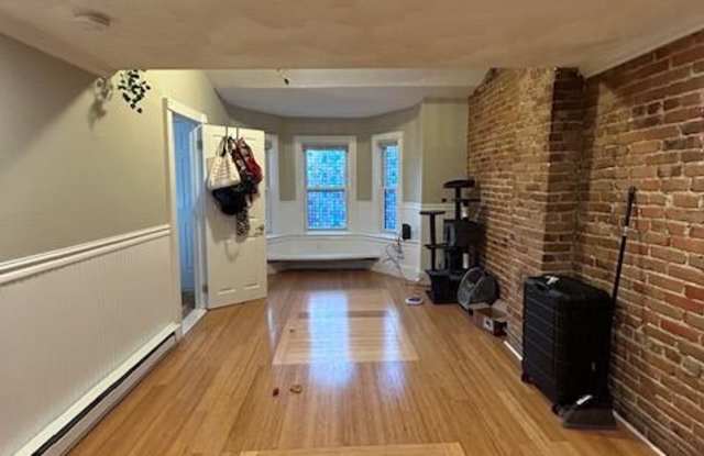317 Spruce St - 317 Spruce Street, Chelsea, MA 02150