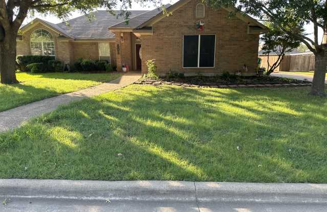 805 Dogwood Street photos photos