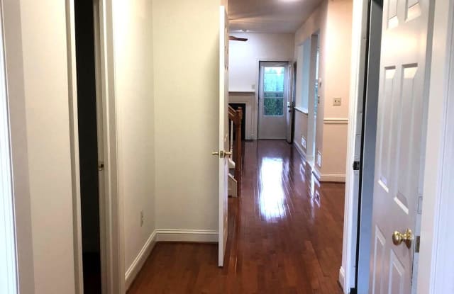 124 PROVIDENCE LANE Gallery 3