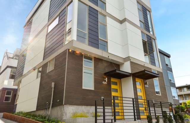 4241 Evanston Ave N - 4241 Evanston Avenue North, Seattle, WA 98103