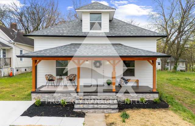 Stunning 4 Bd -3 Ba Single Family Home in North Knox Historic District! Featured on HGTV, Historic Charm Meets Modern Living! photos photos