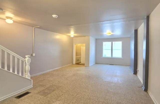 1310 N Montford Ave Gallery 2
