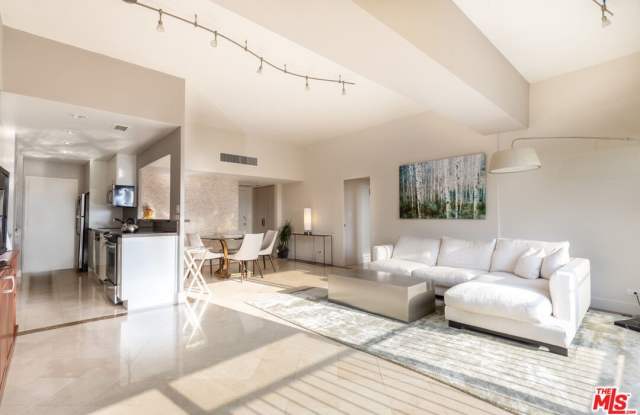 10501 WILSHIRE Gallery 3