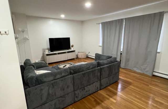 6037 Delafield Avenue Gallery 2