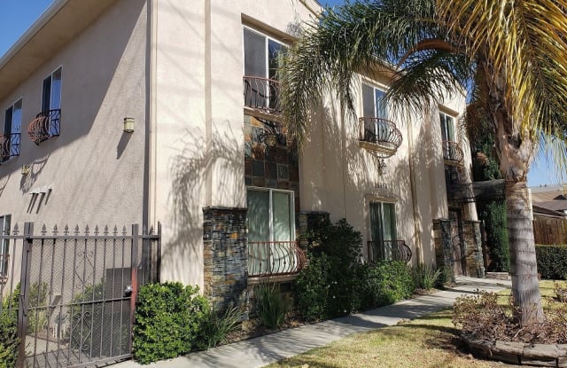 15965 Victory Boulevard - 15965 Victory Boulevard, Los Angeles, CA 91406