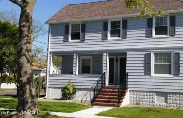 319 Central Avenue - 319 Central Avenue, Point Pleasant Beach, NJ 08742