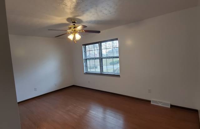 7928 Berkshire Boulevard Gallery 4