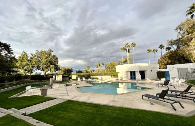 AVAILABLE NOW!! BEAUTIFUL 2 Bedroom 1.5 Bathroom Condo in Palm Desert! photos photos
