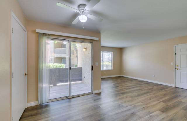 Beautiful 2Bed/2Bath First Floor Condo located in Silverado Ranch Gallery 3