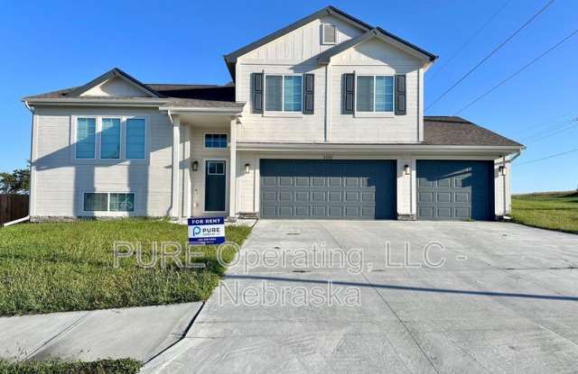 4802 Sheridan Rd - 4802 Sheridan Road, Sarpy County, NE 68133