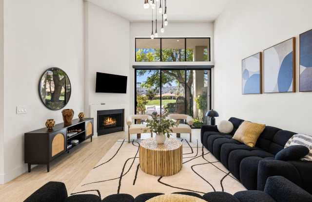 54109 Oak Hill Gallery 3