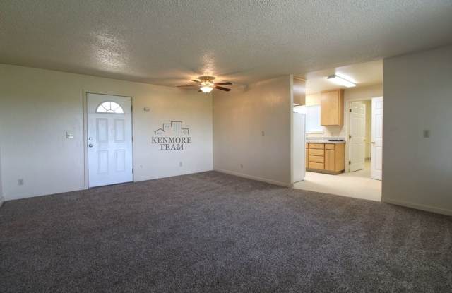 2 Bedroom, 1 Bath Home in North Pasco Gallery 3