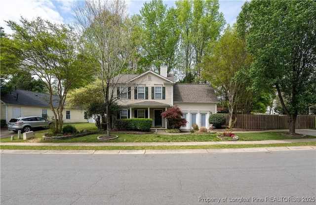 Room in 5 Bedroom Home at Feldspar Way Gallery 3