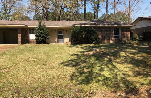 644 Briarcliff ST - 644 Briarcliff Cir, Jackson, MS 39212