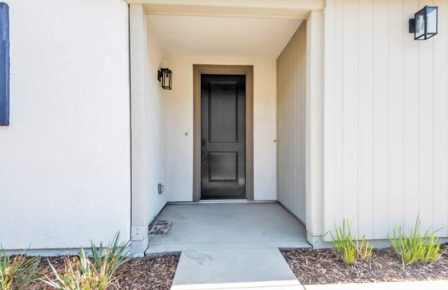 Beautifully maintained 4-bedroom, 3-bath, 2,145 sq ft in Folsom Gallery 3