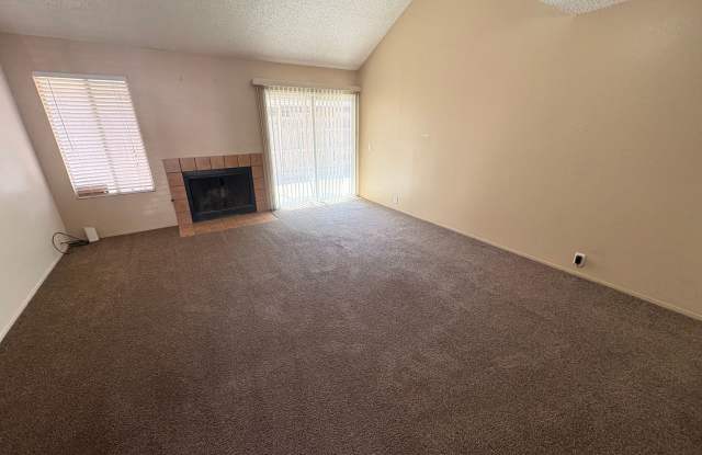 2 bedroom, 2 bath townhome near Mooney Blvd Gallery 4