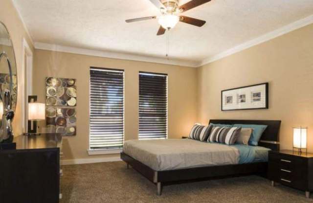 7946 Ray Bon Dr Gallery 4