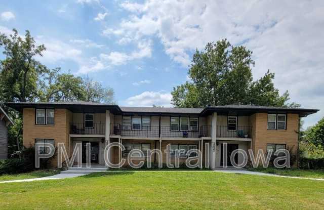 2820 Kingman Blvd photos photos