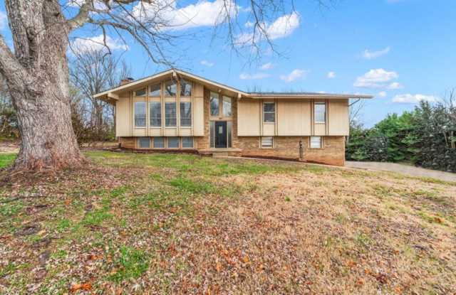 650 Mize Circle photos photos