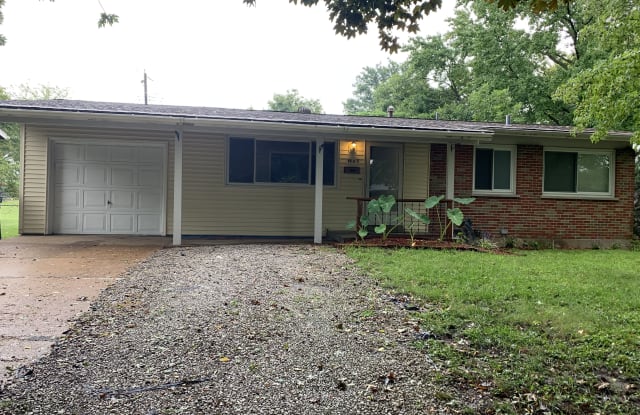 817 Lynn Haven Ln photos photos