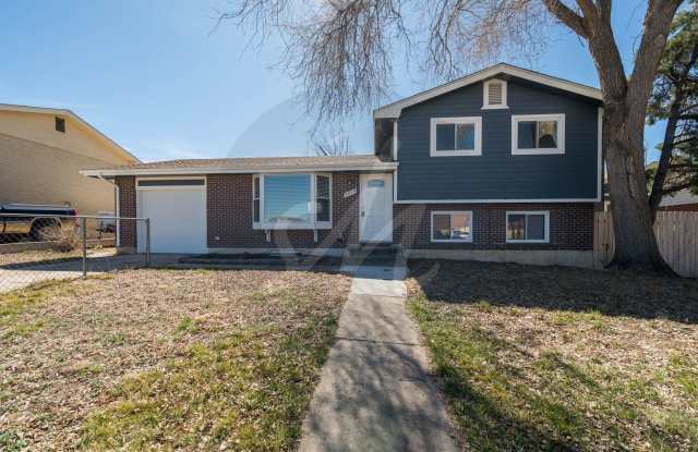 Split Level Charmer in Park Hill Neighborhood photos photos