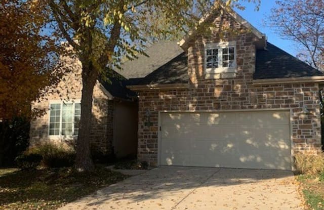 1011 S. Carriage Ct - 1011 South Carriage Court, Springfield, MO 65809