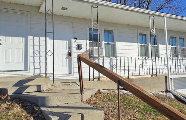 1007 North Scott Avenue - 1007 North Scott Avenue, Belton, MO 64012