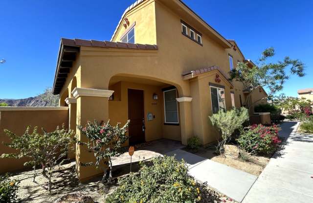 AVAILABLE NOW!! BEAUTIFUL 2 Bed 2.5 Bath Condo in La Quinta! MOVE IN SPECIAL!! 25% OFF ONE MONTH'S RENT!! photos photos