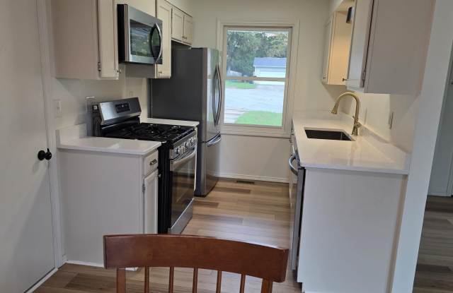5927 Phyllis Court Gallery 4