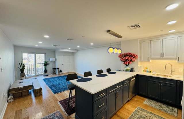 64 Willard St. photos photos
