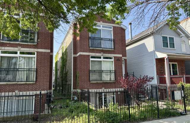 2423 W Harrison St photos photos