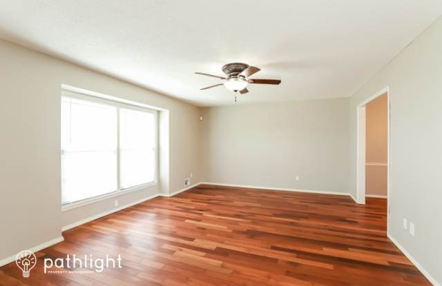 404 West Foxwood Drive Gallery 2