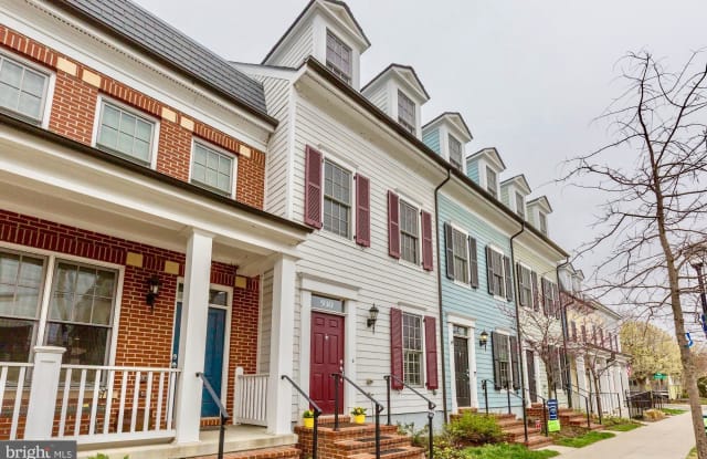 930 N COLUMBUS STREET - 930 North Columbus Street, Alexandria, VA 22314