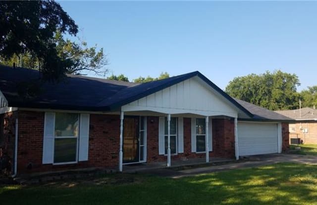 800 Alsue Street - 800 Alsue Street, Fort Worth, TX 76140