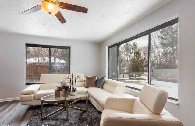 2168 E Fardown Avenue Gallery 3