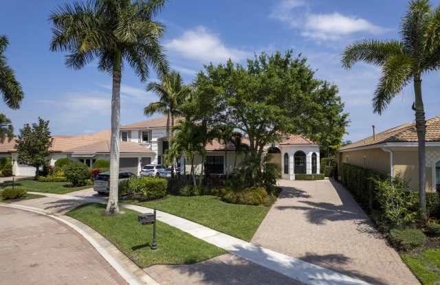 6700 Fox Hollow Drive Gallery 2