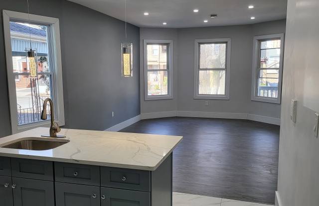 360 N Grove St photos photos