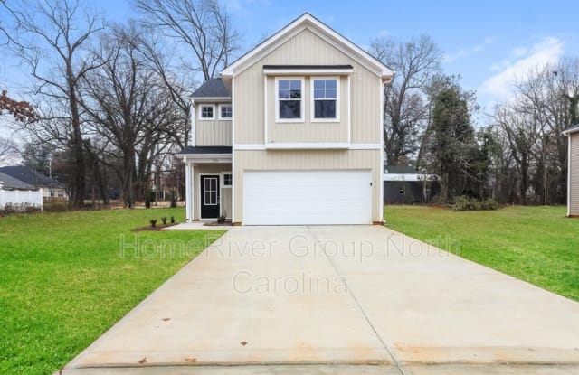 724 N Kelly St - 724 Kelly Street, Statesville, NC 28677