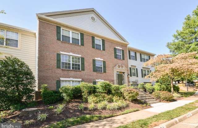 12115 GREENWAY CT #102 - 12115 Greenway Court, Fair Oaks, VA 22033