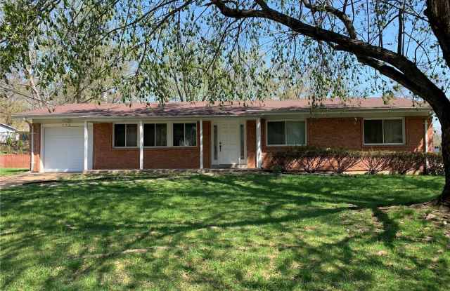 738 Montmartre Drive - 738 Montmartre Drive, Creve Coeur, MO 63141 738 Montmartre Drive - 738 Montmartre Drive, Creve Coeur, MO 63141