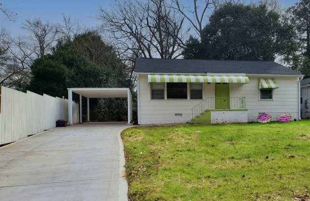 COMING SOON! Cutest 2/1 Bungalow in Hapeville - Housing Vouchers Accepted photos photos