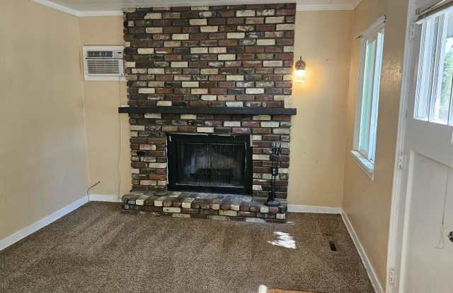 295 N 100 W Gallery 2