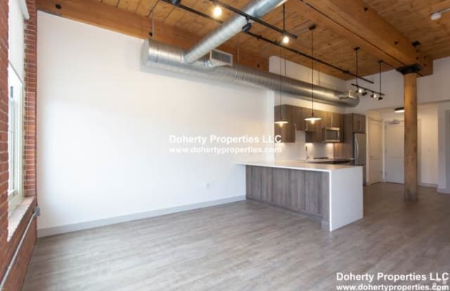 160 Thorndike - 160 Thorndike Road, Lowell, MA 01852