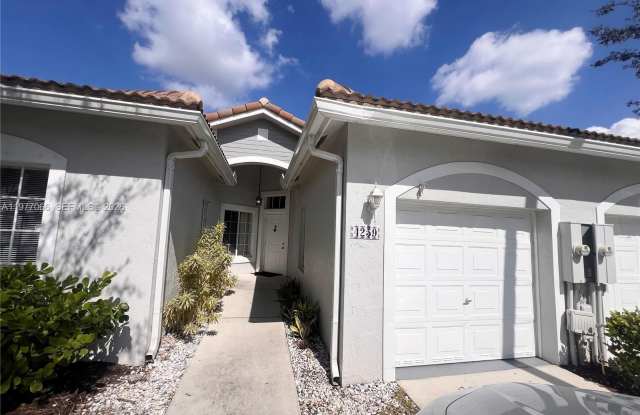 4259 SW 10th Ct photos photos